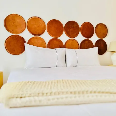 Canaryislandshost L Surfside Фамара